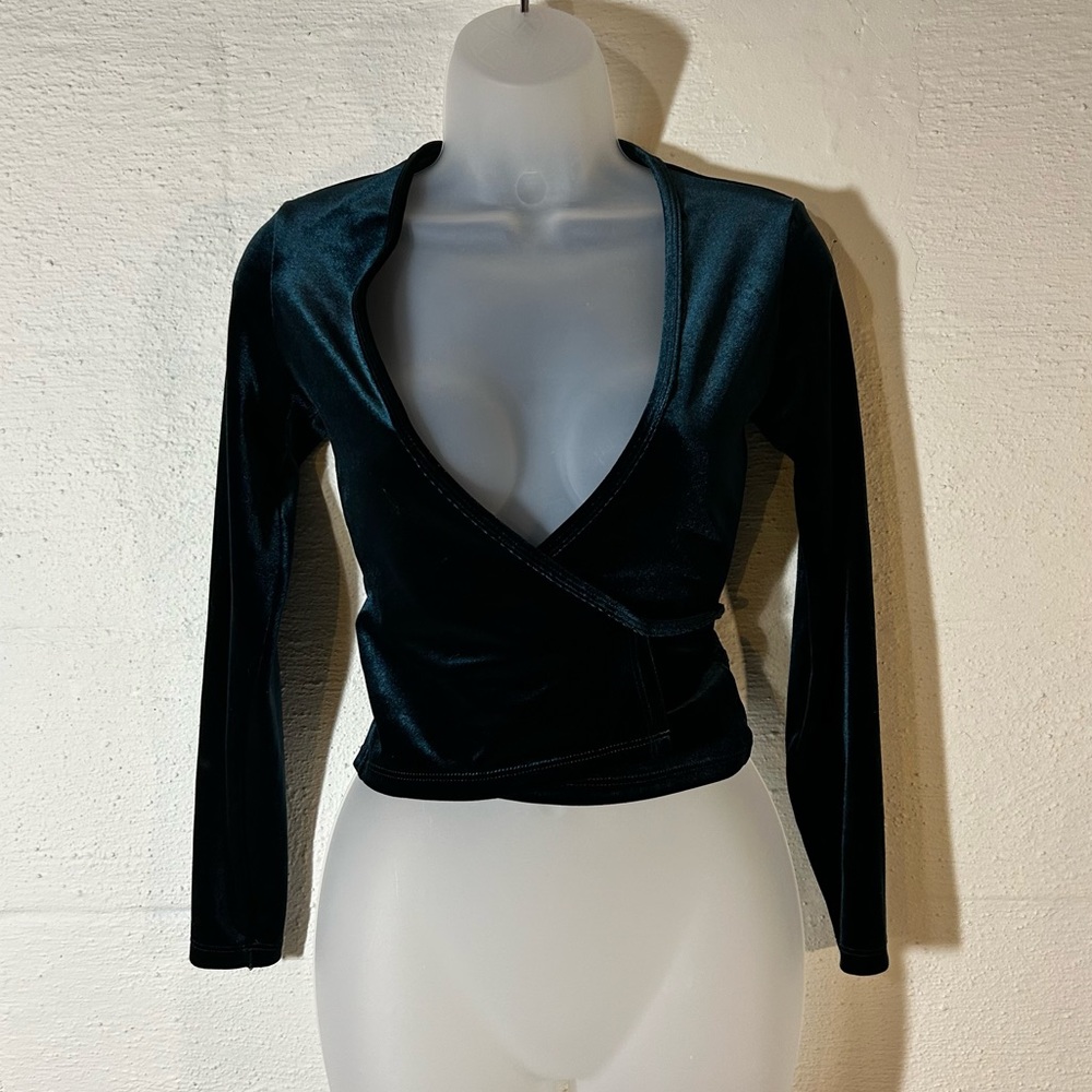 Velvet green tie top